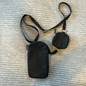 Lululemon Modular phone crossbody bag
